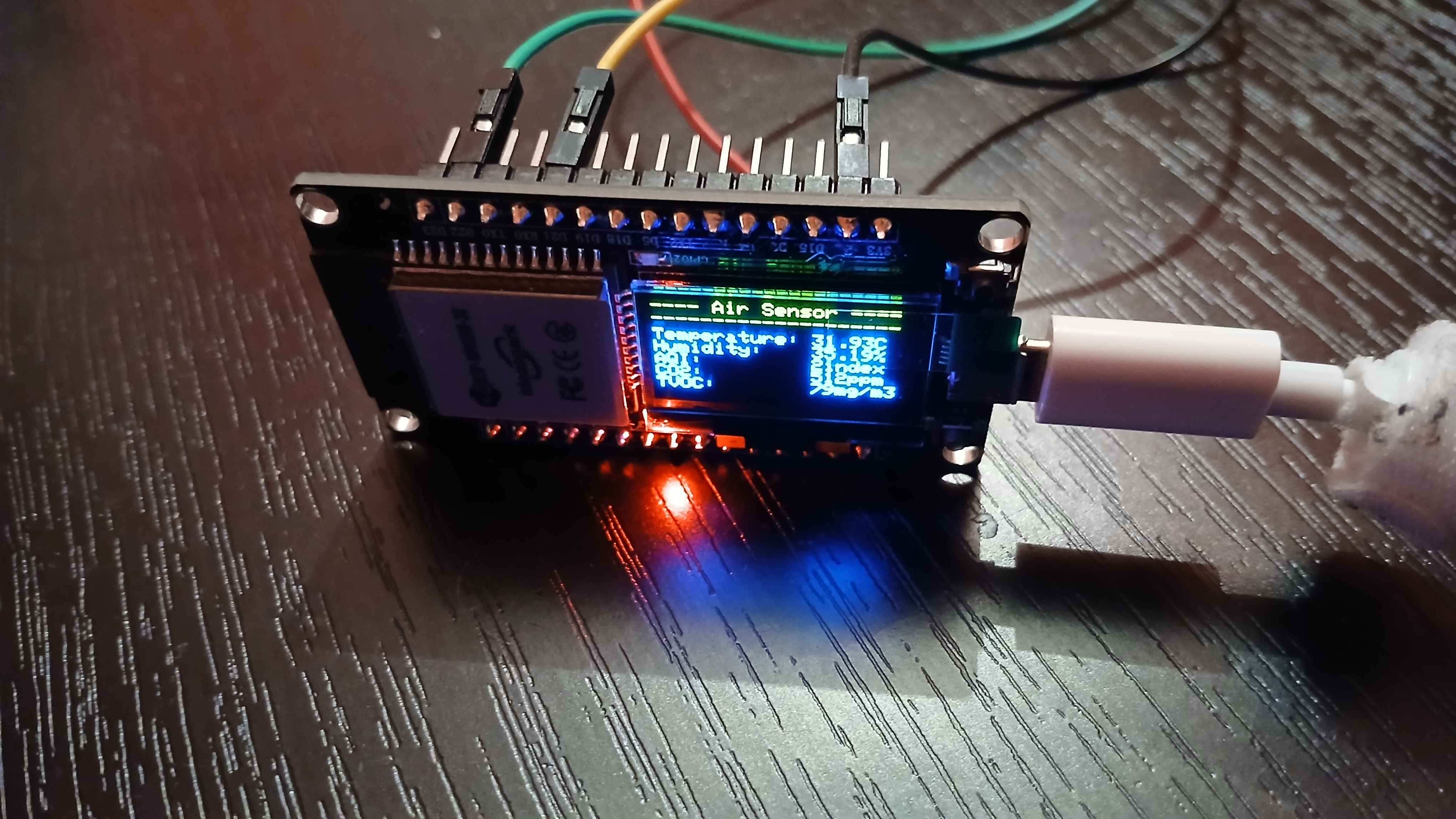 Obr.:  Zapojený ESP32.