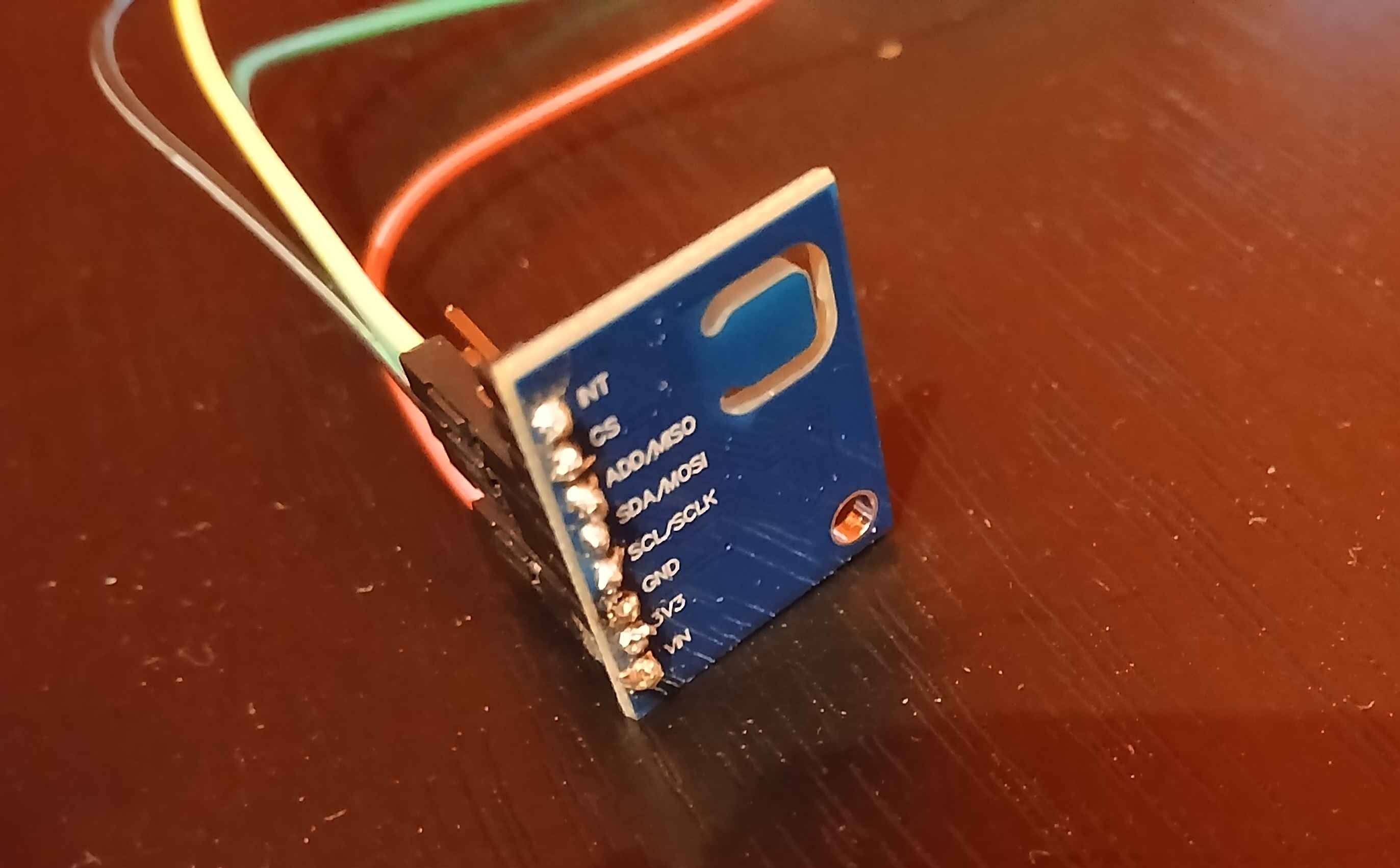 Obr.:  Zapojený senzor ENS160+AHT21.