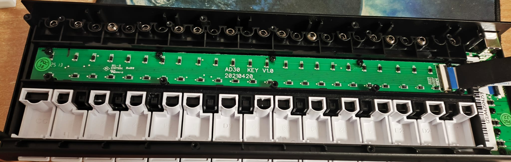 Rozobraté MIDI piano